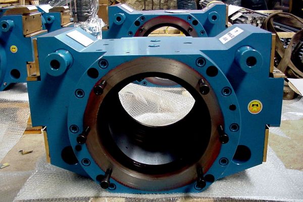 domec-pracovneho-valca-20441169B-CB5D-BF8E-16BF-1209A0A74072.jpg